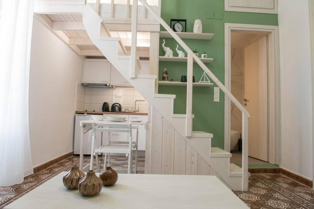 The Little Big In The Heart Of Heraklion (Crete)